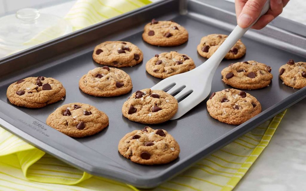 Baking cookies on a non toxic ceramic baking sheet